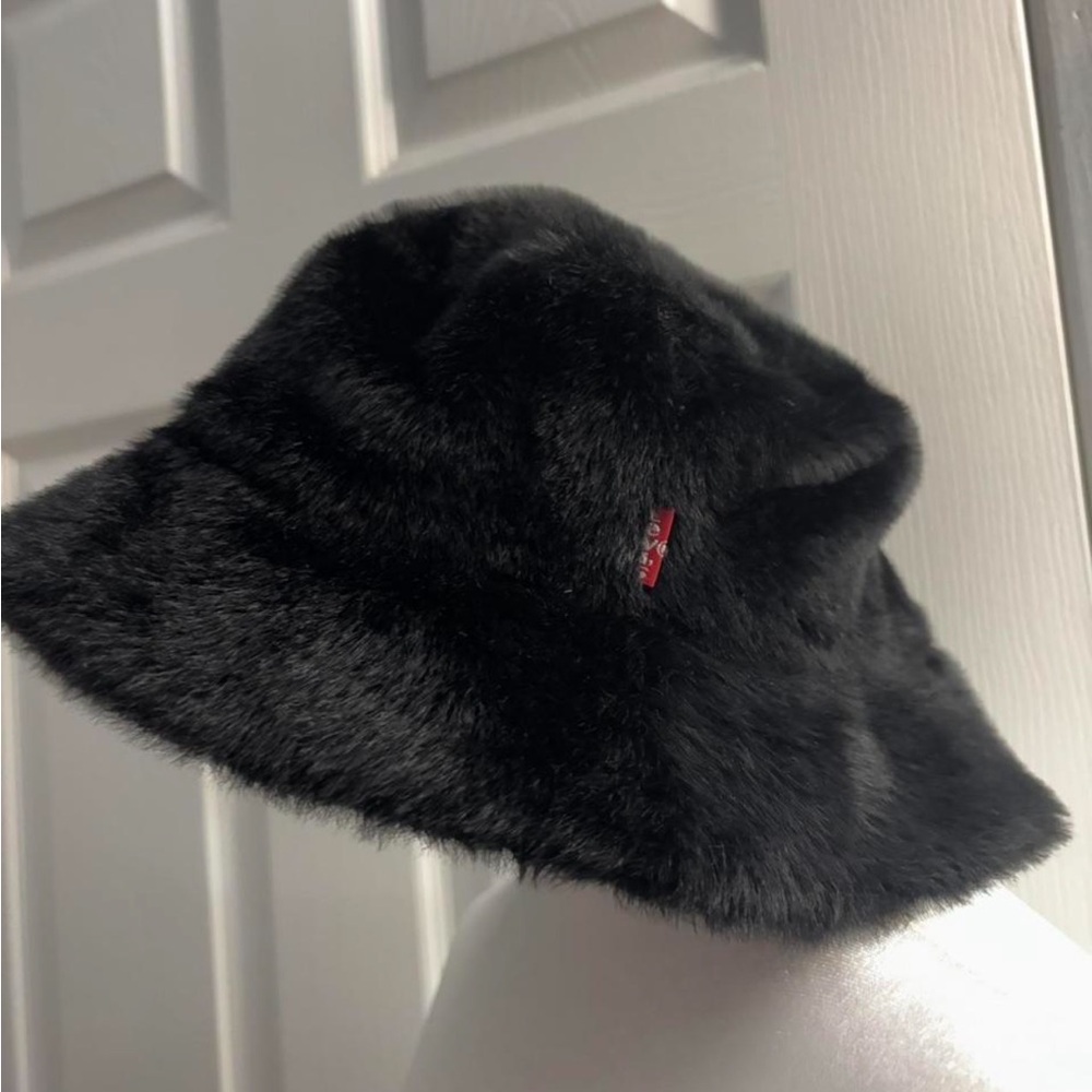 Levi's Black Faux Fur Bucket Hat